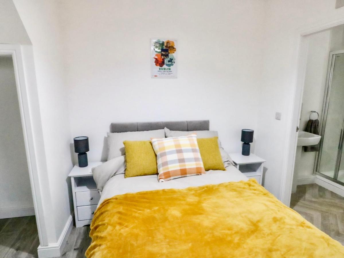 Port Apartment 1 ホーリーヘッド エクステリア 写真